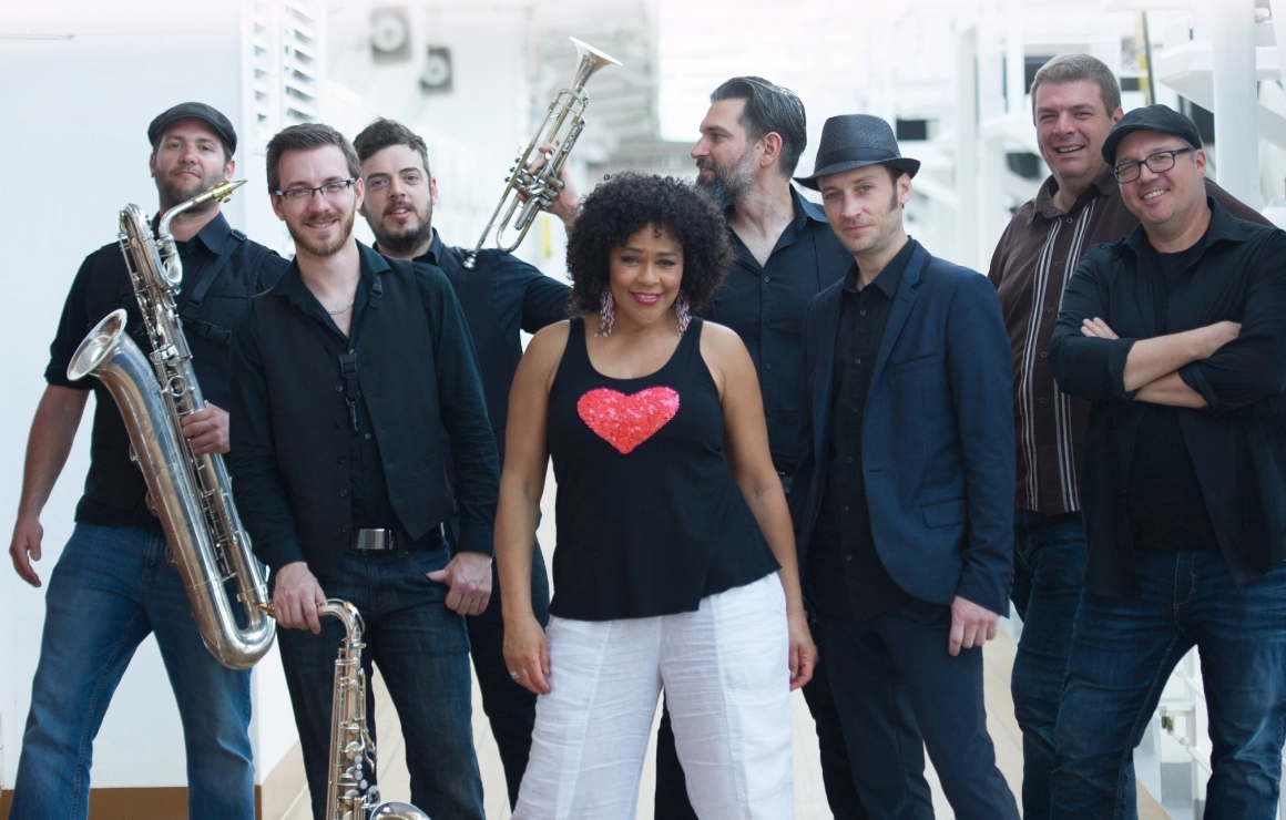 Dawn tyler watson et ses invitees big