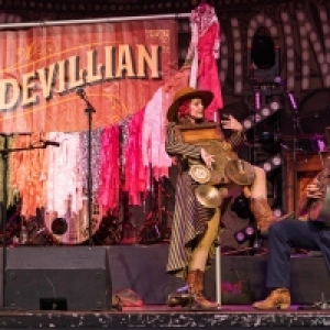 The vaudevillian small